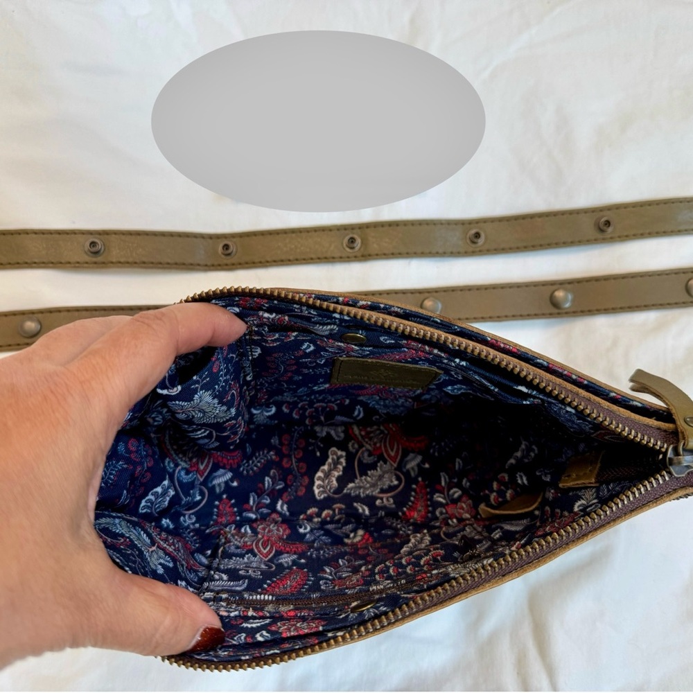 Lyons Leather Co. Sage Bee - Picture 7 of 14
